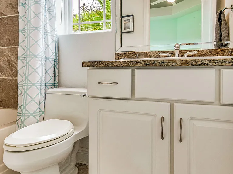 20 Baybridge Dr — Photo 50
