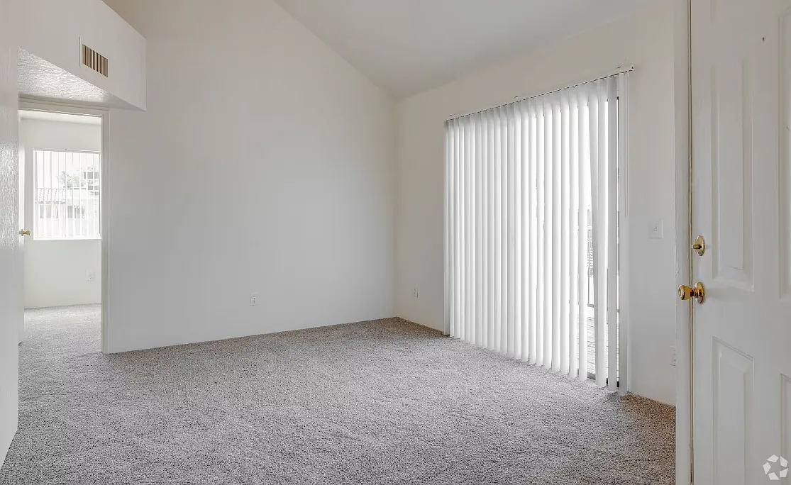 2 bed, 800 sqft, $1,060 — Photo 4