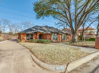 2207 Rocky Branch Dr, Arlington, TX 76013