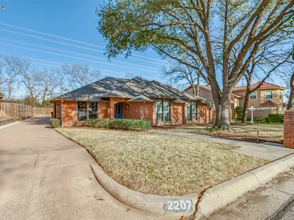 2207 Rocky Branch Dr, Arlington, TX 76013
