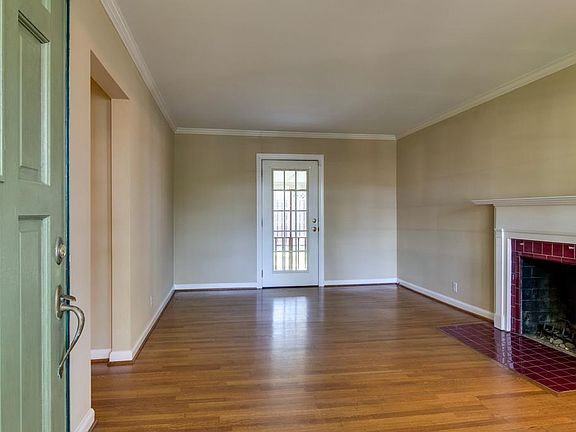 4th image of 105 W Tyne Dr
