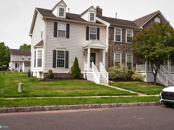 208 Kulp Dr, Perkasie, PA 18944