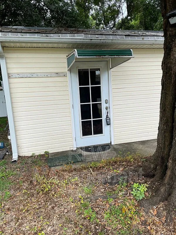 1 bed, 1.0 bath, 700 sqft, $800 — Photo 1