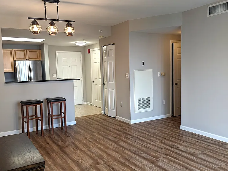2726 Gallows Rd #902 — Photo 2