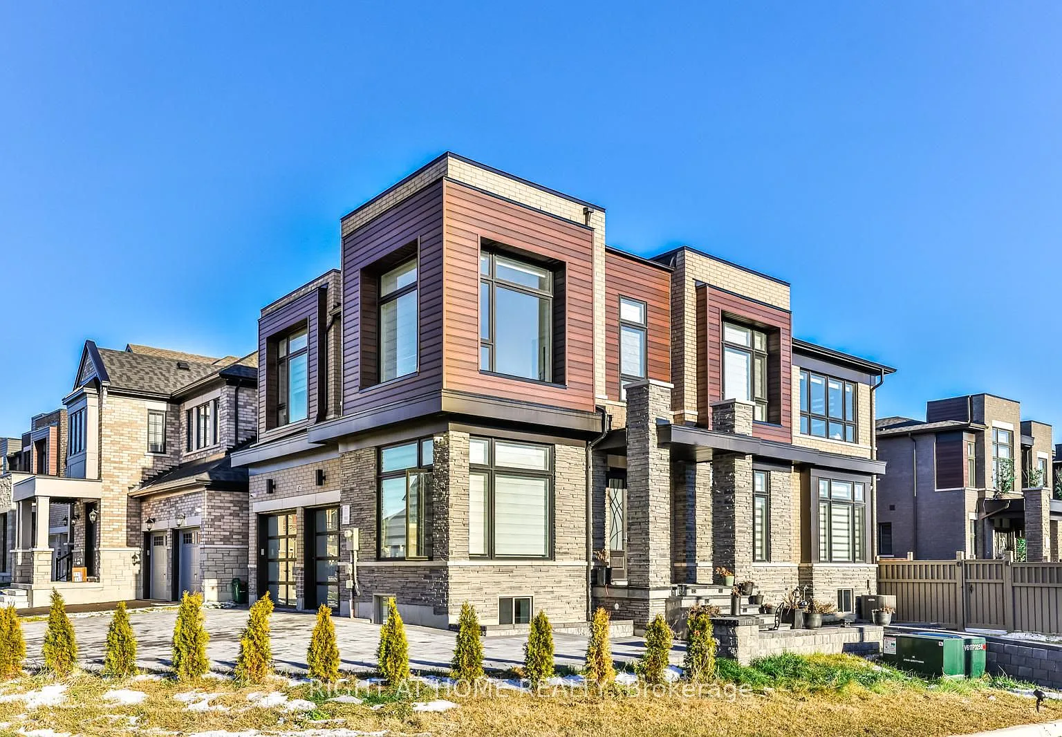 2 bed, $2,300 — Photo 1