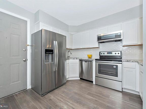 Main Entrance/Kitchen