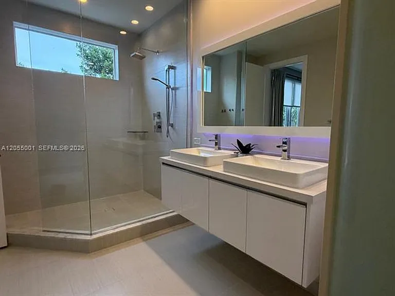6440 NW 103rd Psge #Townhouse 6440 — Photo 46
