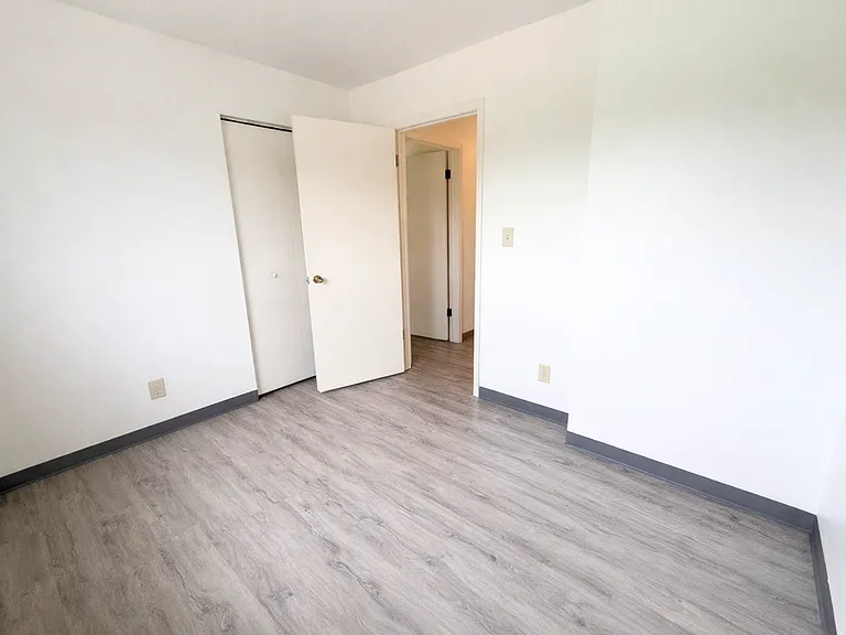 Independence Park Townhomes — Photo 9