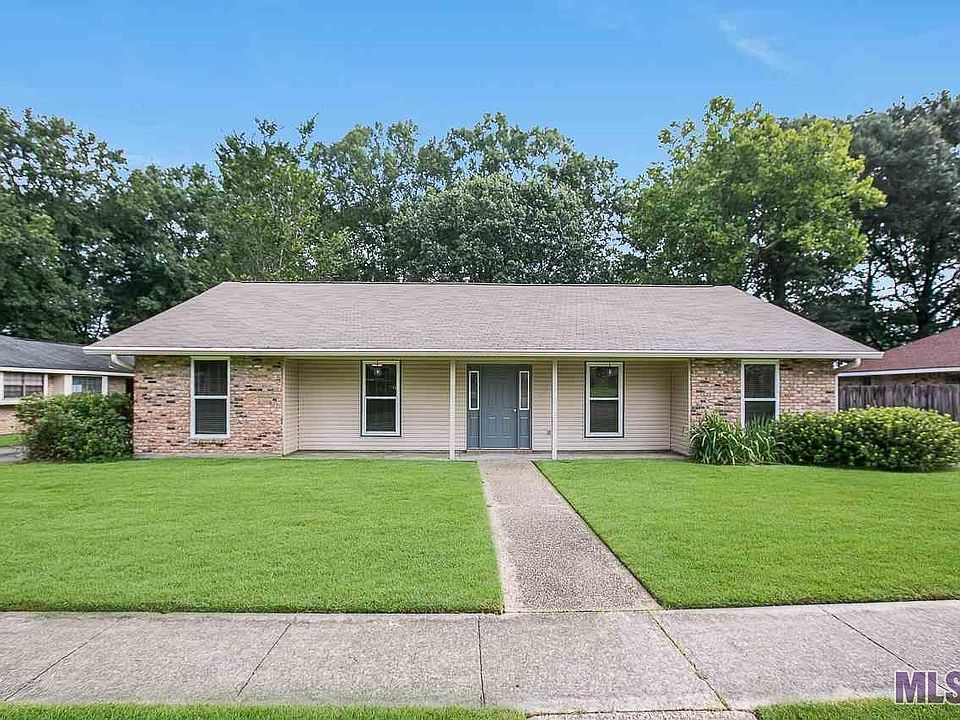 1st image of 15733 Elderwood Ave