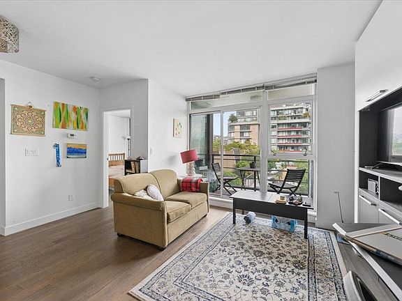 5th image of 288 W 1st Ave #608