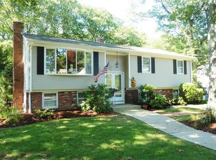 170 S Comstock Pkwy, Cranston, RI 02921