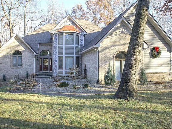 2nd image of 8211 Pine Lake Dr