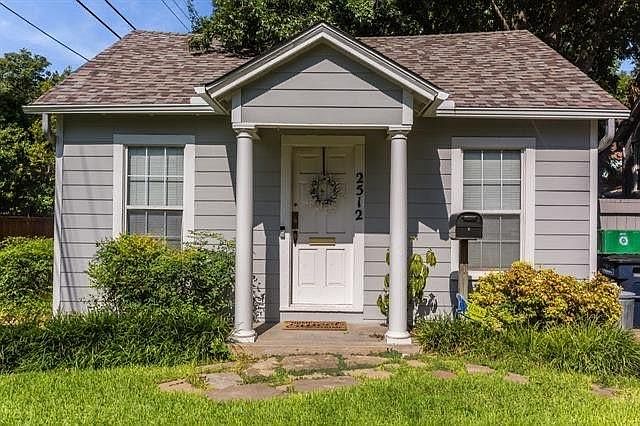 1st image of 2512 Thomas Pl