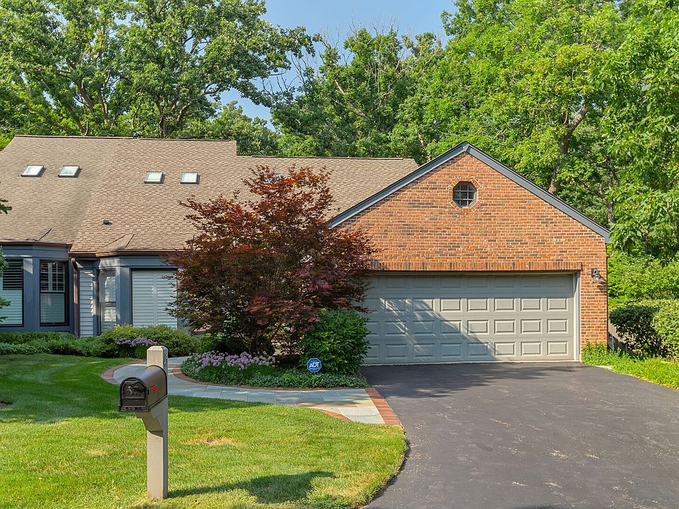1st image of 45 Warrington Dr