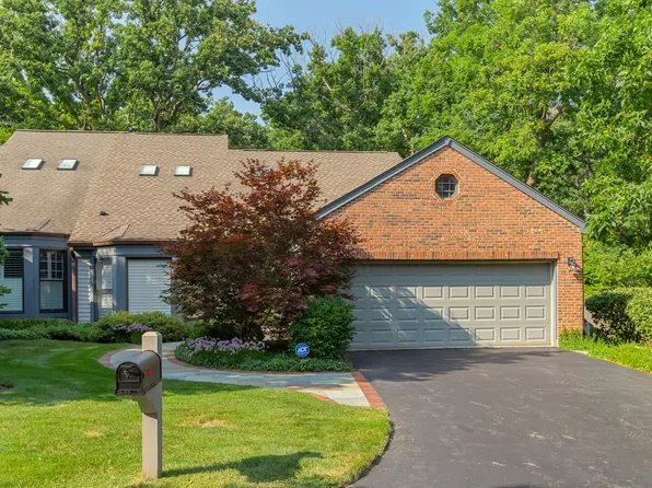 45 Warrington Dr, Lake Bluff, IL 60044