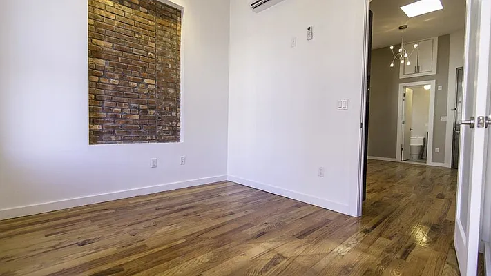 Rented by Nooklyn NYC LLC | media 12