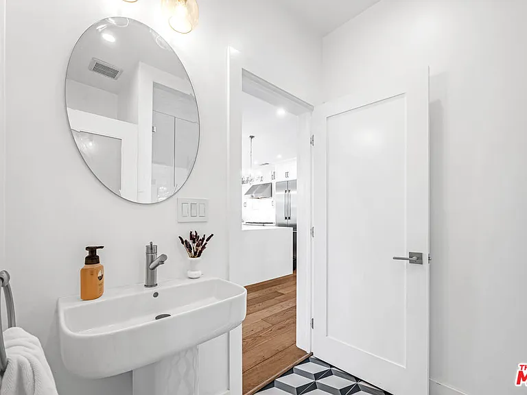 4841 Minden Pl — Photo 25
