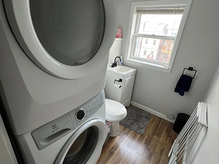 281 Bowen St #2 — Photo 17