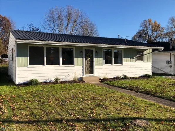 4118 4th Ave, Vienna, WV 26105