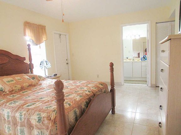 4th image of 1723 N Dovetail Dr #0