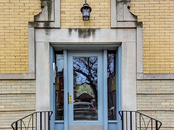 2nd image of 1921 W Leland Ave #2E