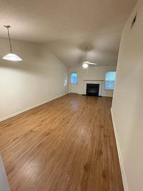 Building Photo - 2807 Richard Dr #B