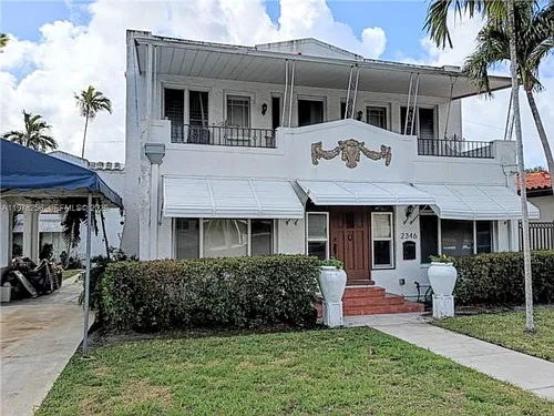 2346 SW 20th St Photo 1
