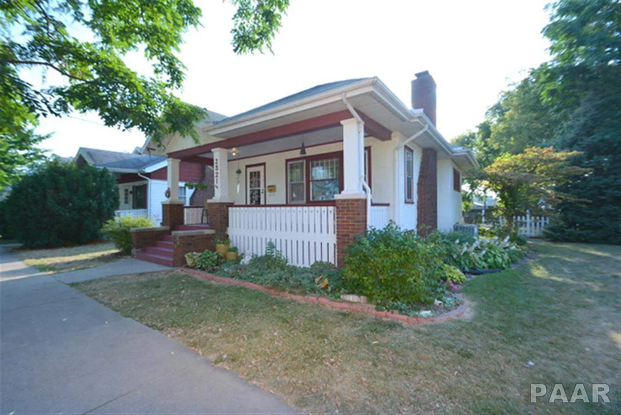 2321 N Delaware Ave photo 1