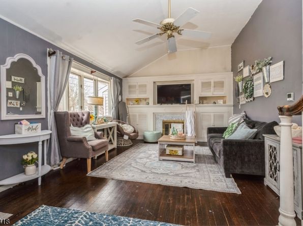 54 Mae Dr, Hamilton Twp., NJ 08620