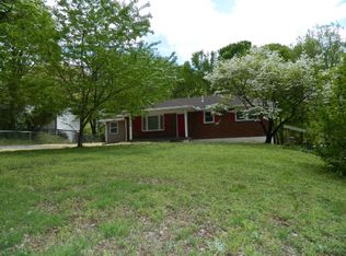 2128 Sanders Rd, Clarksville, TN 37043