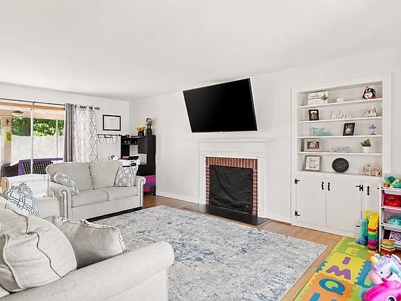 2nd image of 243 Camden Dr