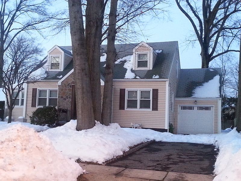 2nd image of 1125-1129 Coolidge Rd