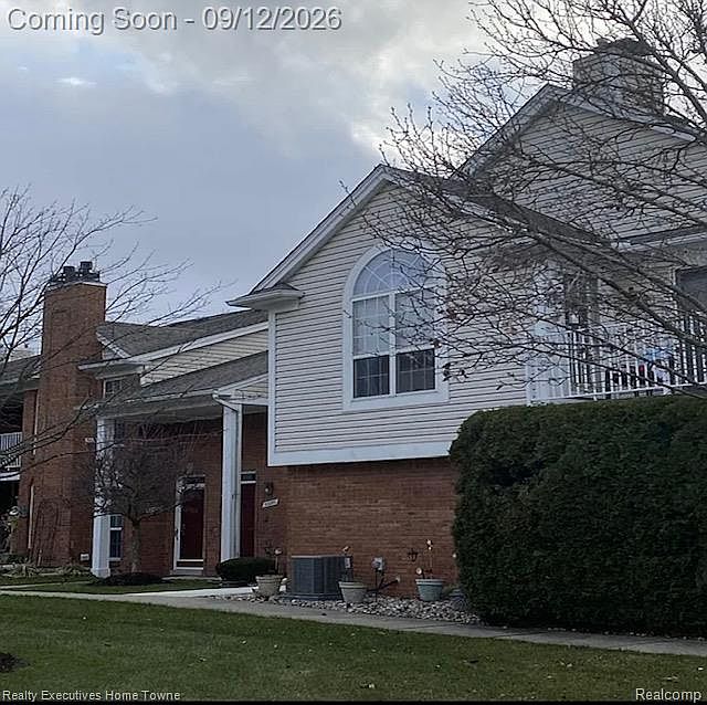 1st image of 52280 Heatherstone Ave