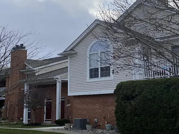 52280 Heatherstone Ave, Macomb, MI 48042