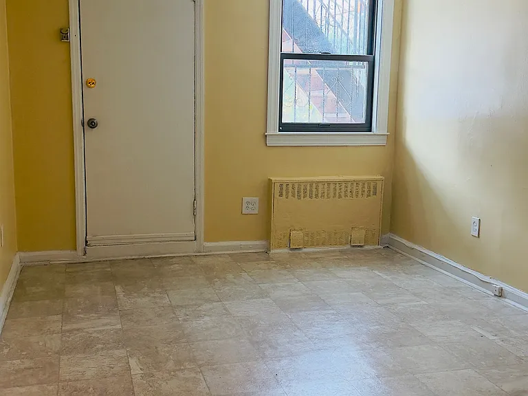 1088 E 53rd St #1 — Photo 13