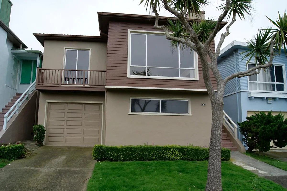 8 Park Manor Dr photo 1