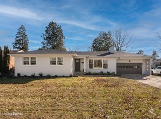 3520 Hughes Rd, Louisville, KY 40207