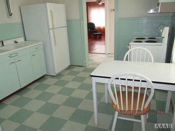 5th image of 403 N Church St