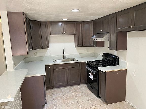 2nd image of 33078 Adelfa St #11129097