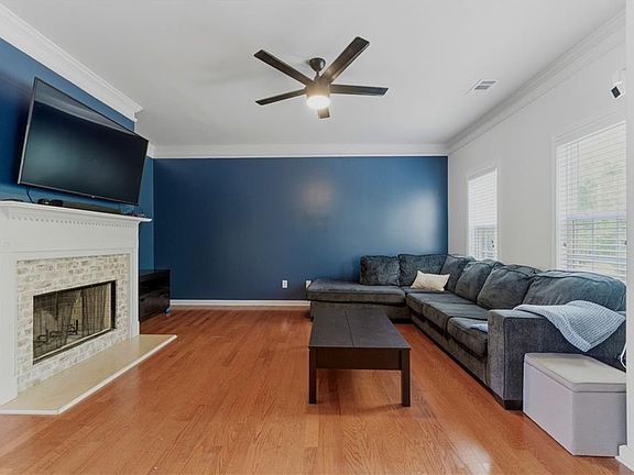 3rd image of 4247 Chatham Ridge Dr