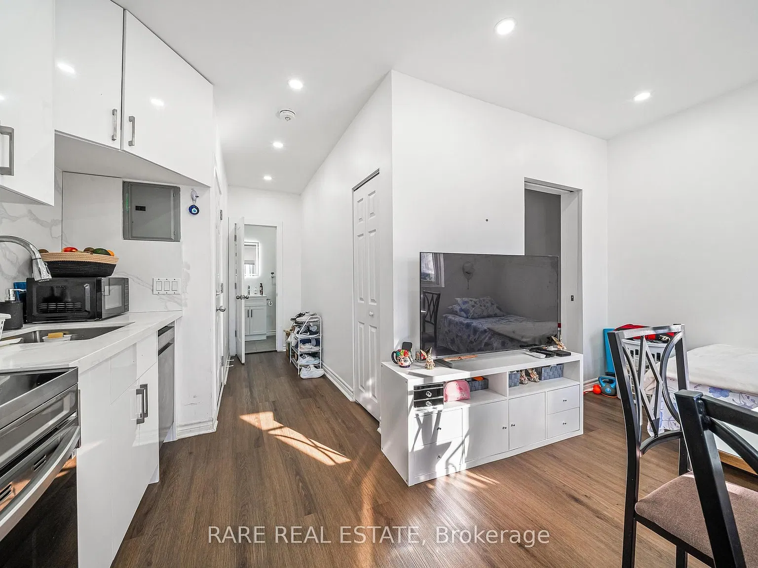 1 bed, $1,800 — Photo 4