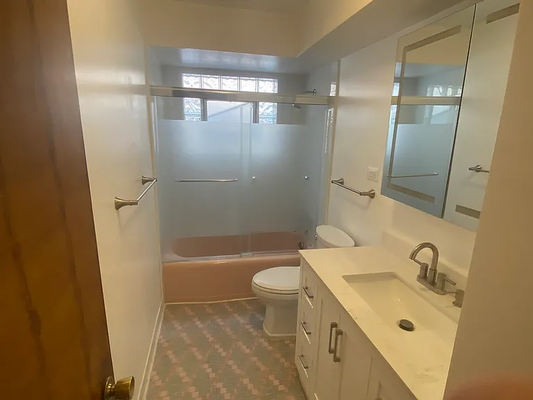 6542 N Mozart St #2 — Photo 4