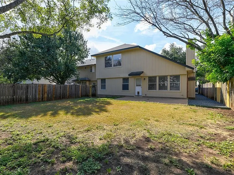 13460 Athens Trl — Photo 19