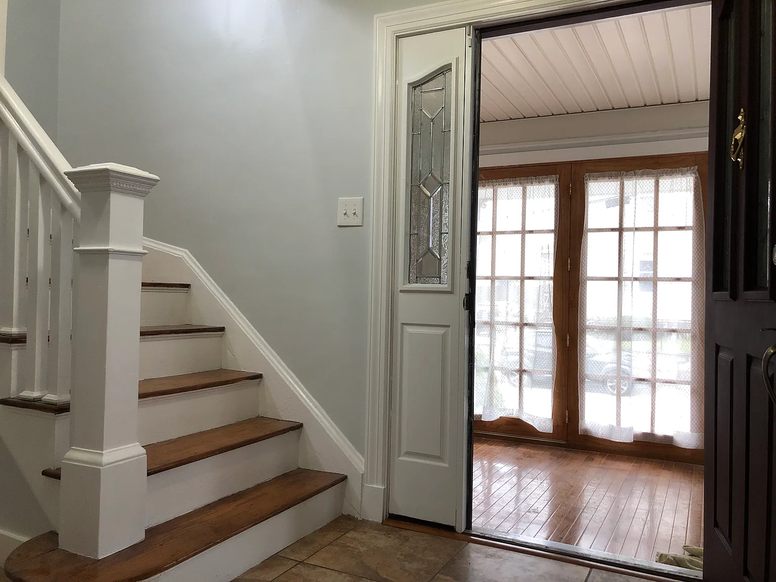 3 bed, 2184 sqft, $3,950 — Photo 2