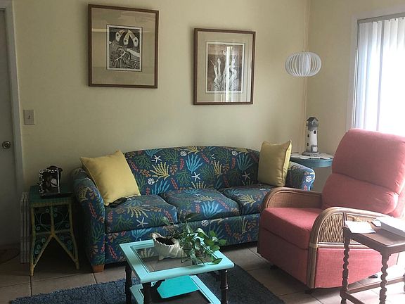 2nd image of 101 N Pine St APT 1