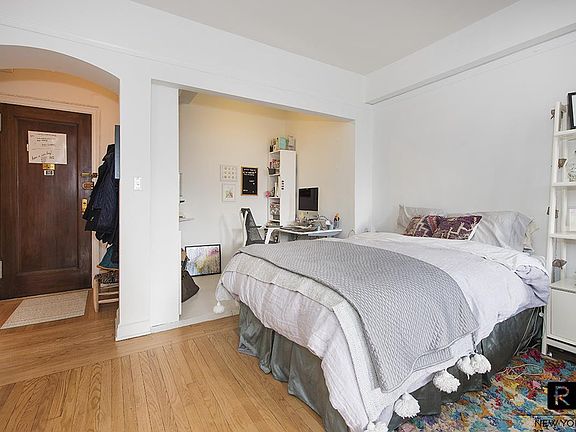 5th image of 353 W 56th St APT 7E
