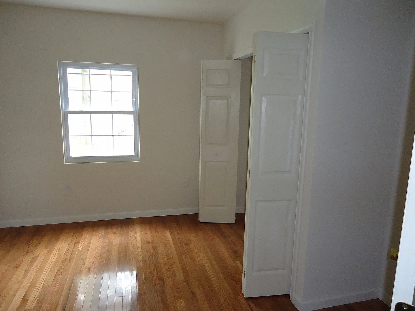 8029 Erdrick st — Photo 4