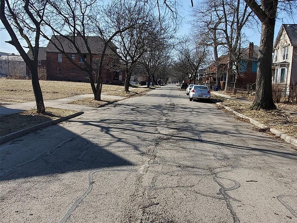 2nd image of 259 Mount Vernon St