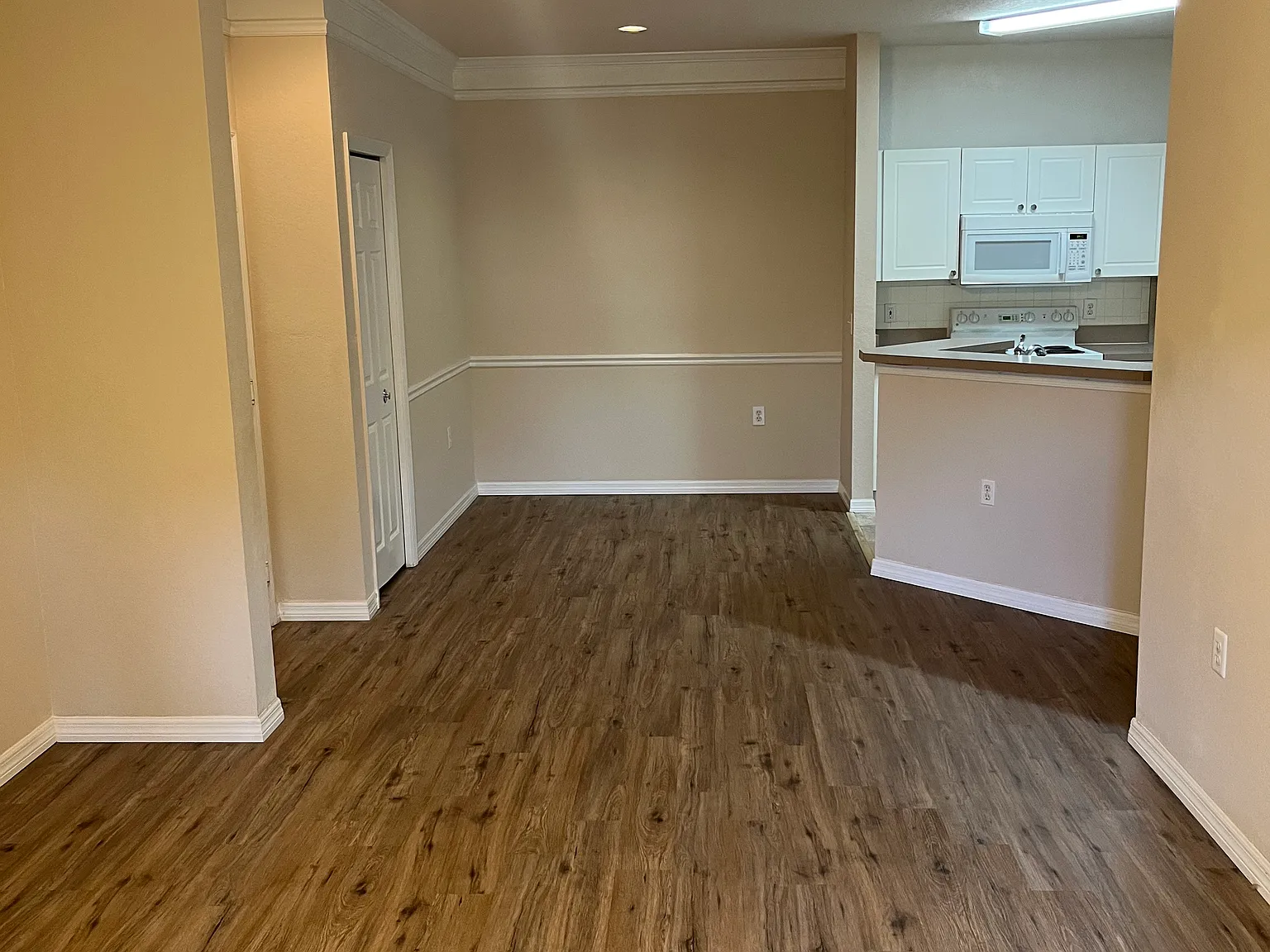 1 bed, 843 sqft, $1,500 — Photo 3