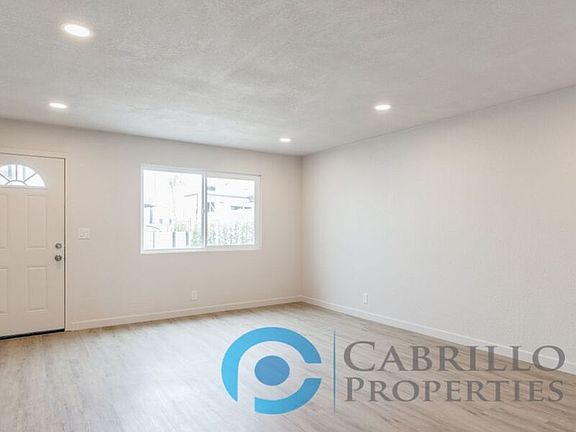 4th image of 317 Tremont St #1